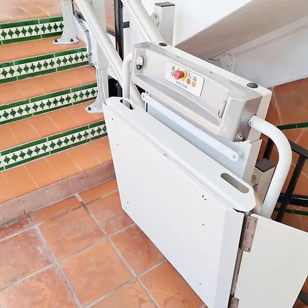 Beautiful 1 Bedroom, Carihuela Apartment Torremolinos