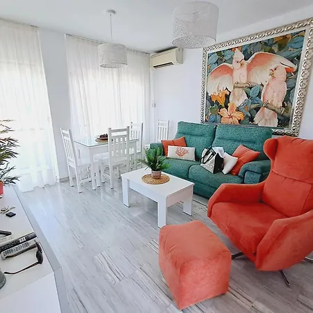 Beautiful 1 Bedroom, Carihuela Apartment Torremolinos